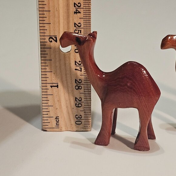 Hand Carved Wooden Camels 3 Pc Christmas Nativity Pieces 2" Tall And Long - Picture 9 of 12
